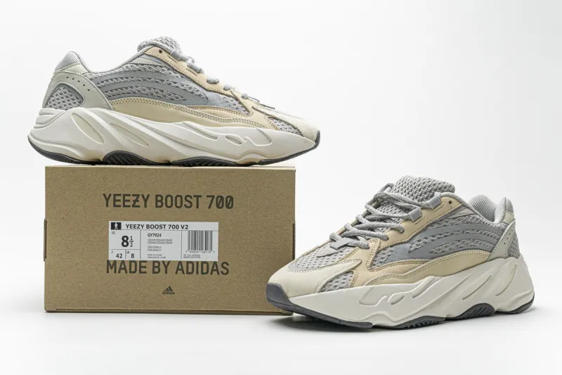  Adidas Yeezy Boost 700 V2 “Cream” GY7924 