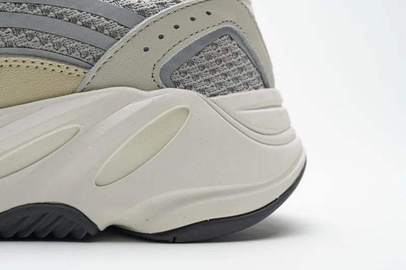  Adidas Yeezy Boost 700 V2 “Cream” GY7924 