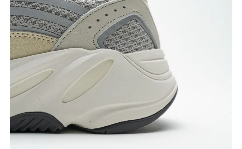  Adidas Yeezy Boost 700 V2 “Cream” GY7924 