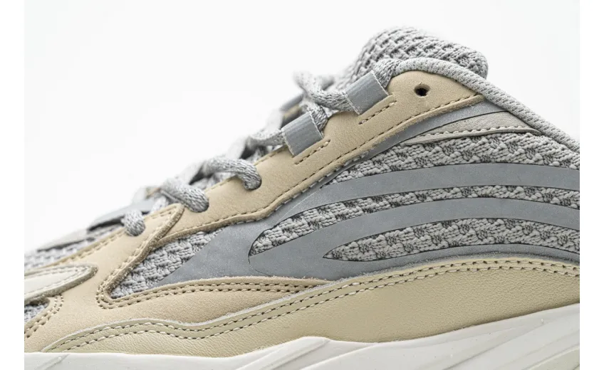  Adidas Yeezy Boost 700 V2 “Cream” GY7924 