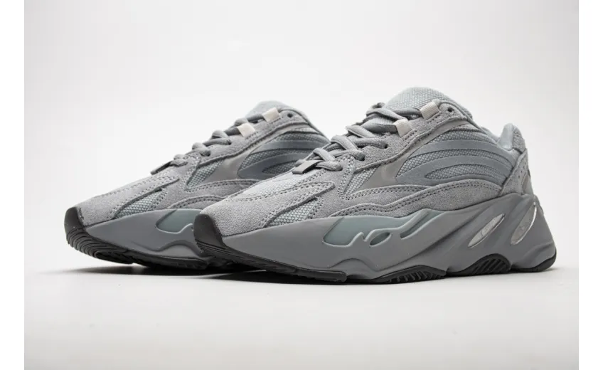  Adidas Yeezy Boost 700 V2 “Hospital Blue”Real Boost FV8424