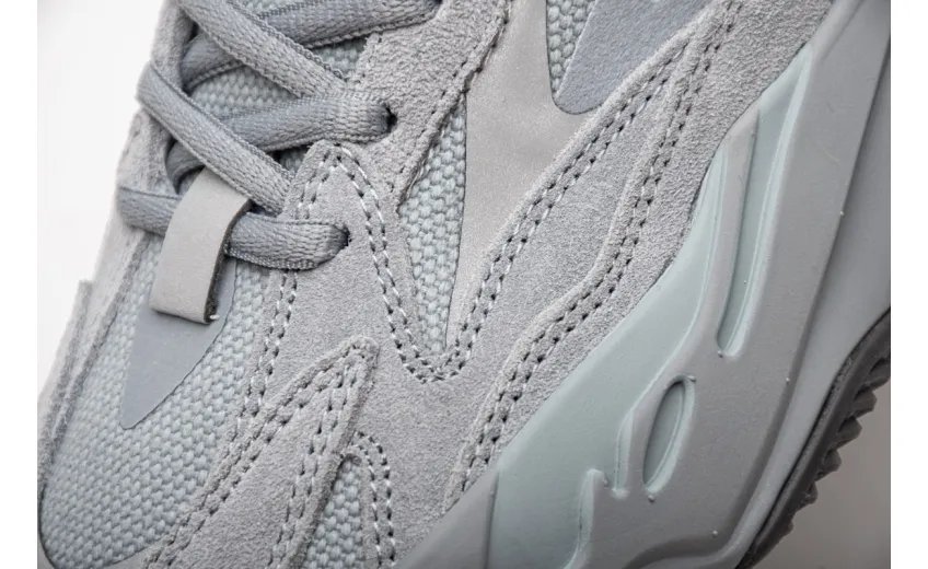  Adidas Yeezy Boost 700 V2 “Hospital Blue”Real Boost FV8424