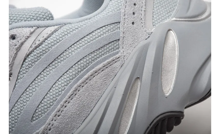  Adidas Yeezy Boost 700 V2 “Hospital Blue”Real Boost FV8424