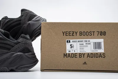  Adidas Yeezy Boost 700 V2“Vanta” Black FU6684 02