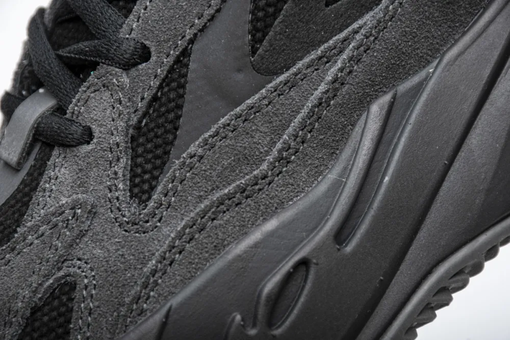  Adidas Yeezy Boost 700 V2“Vanta” Black FU6684