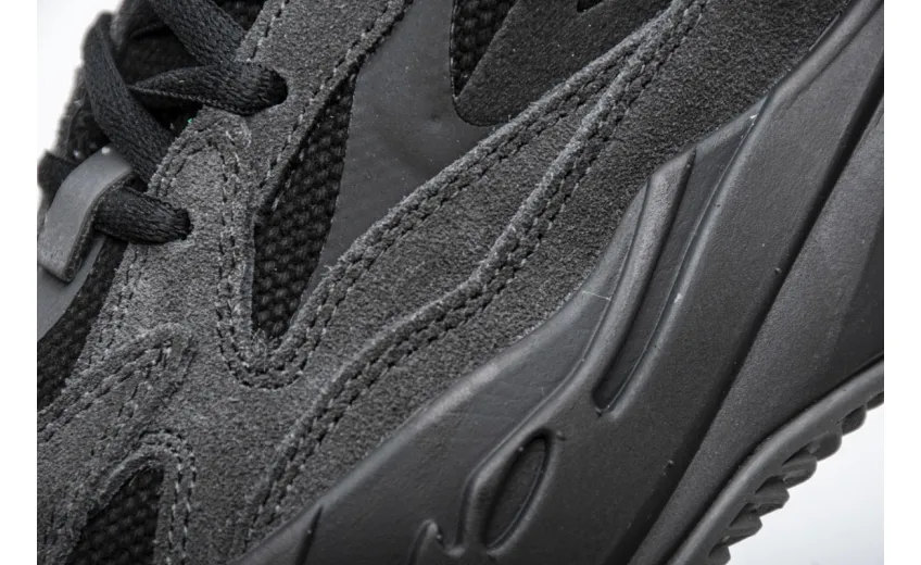  Adidas Yeezy Boost 700 V2“Vanta” Black FU6684