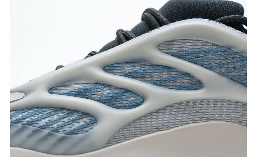  Adidas Yeezy 700 V3 “Kyanite” GY0260