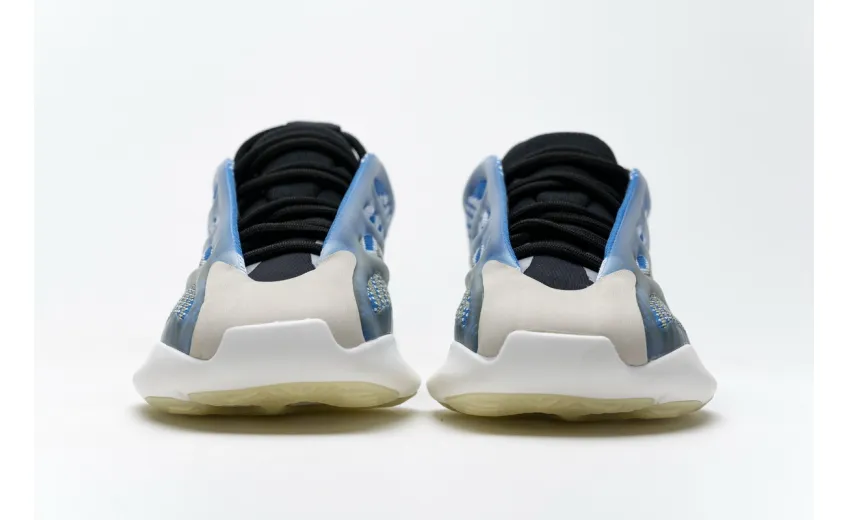  Adidas Yeezy Boost 700 V3 Azareth White Blue G54850