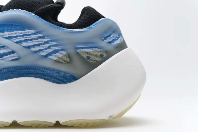  Adidas Yeezy Boost 700 V3 Azareth White Blue G54850