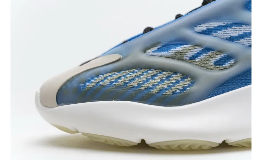  Adidas Yeezy Boost 700 V3 Azareth White Blue G54850