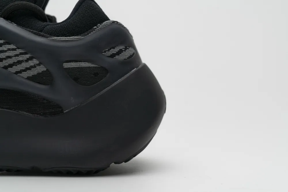  Adidas Yeezy 700 V3 “Alvah”Real Boost Black H67799