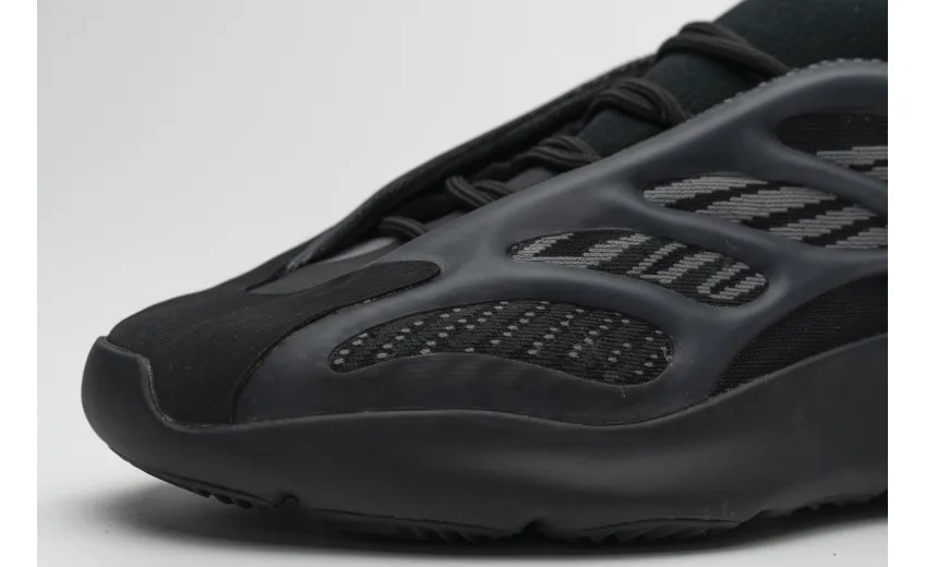  Adidas Yeezy 700 V3 “Alvah”Real Boost Black H67799