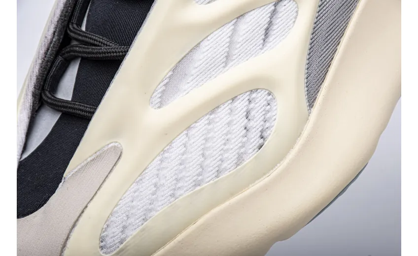  Adidas Yeezy 700 V3 “Azael”Real Boost White FW4980 