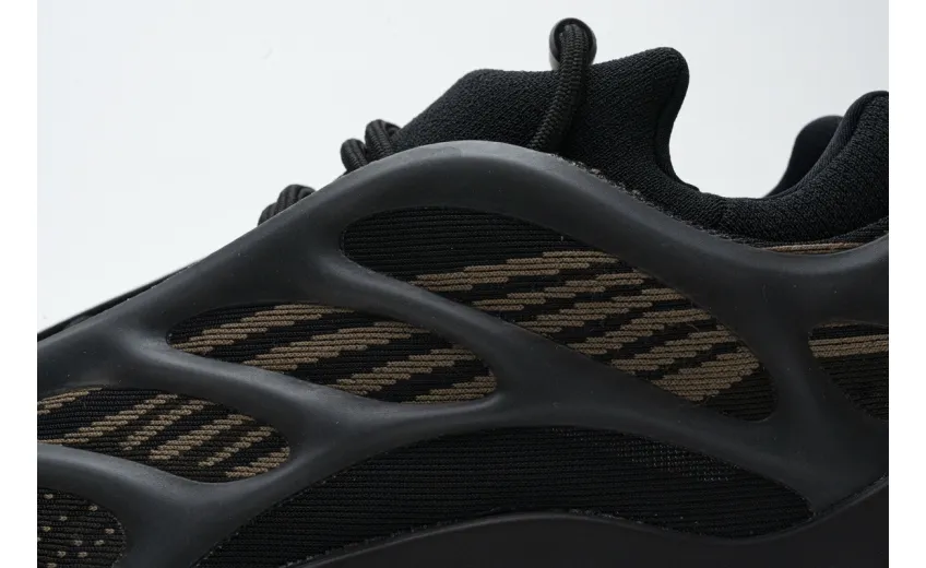  Adidas Yeezy 700 V3 “Eremiel” Black Gold GY0189 