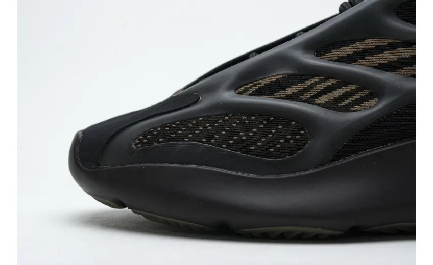  Adidas Yeezy 700 V3 “Eremiel” Black Gold GY0189 