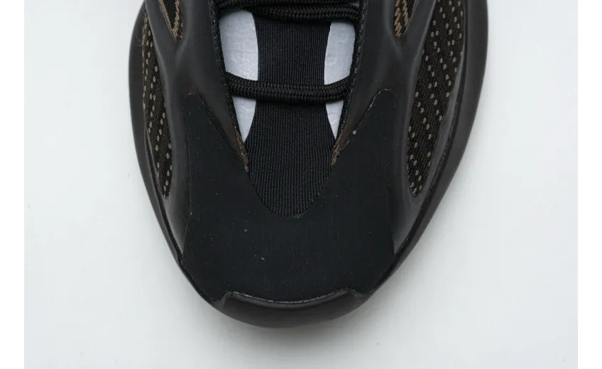  Adidas Yeezy 700 V3 “Eremiel” Black Gold GY0189 