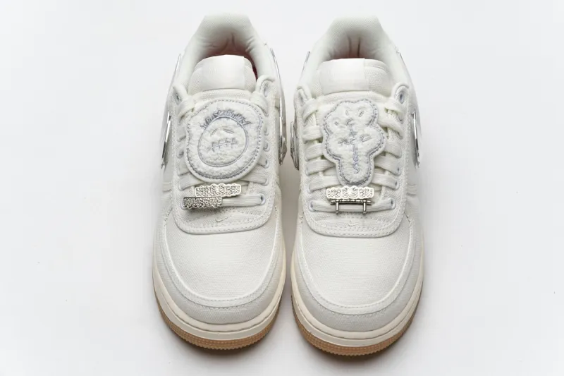  Travis Scott x Nike Air Force 1“Sail” Cream AQ4211-101