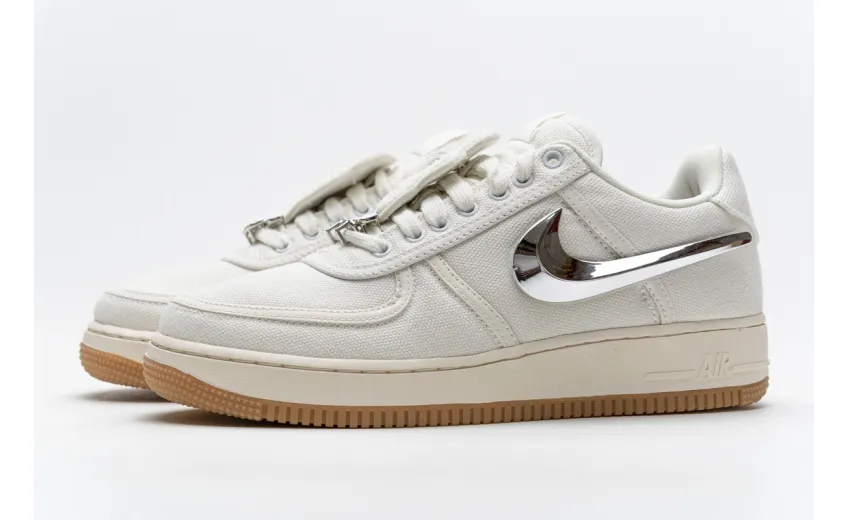  Travis Scott x Nike Air Force 1“Sail” Cream AQ4211-101