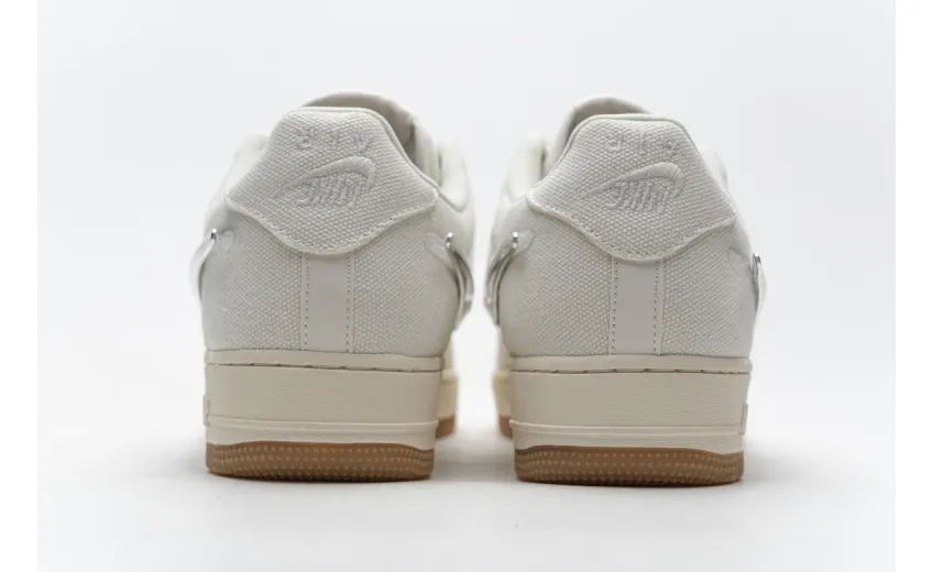  Travis Scott x Nike Air Force 1“Sail” Cream AQ4211-101