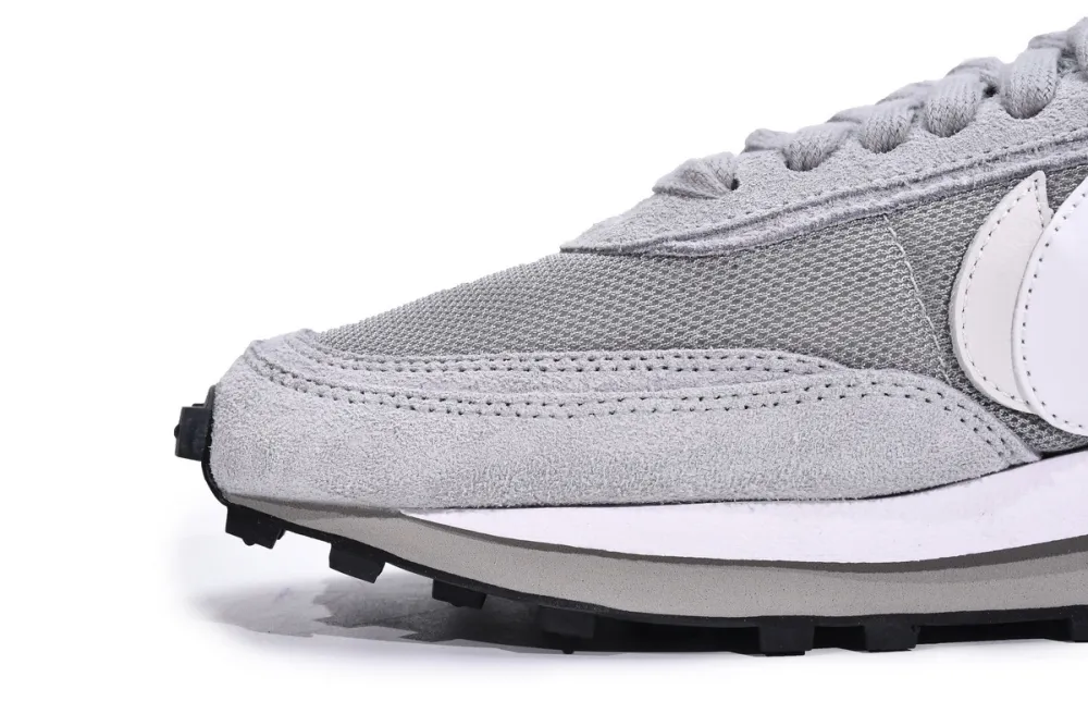  Fragment Design x sacai x Nike LDWaffle Light Smoke Grey DH2684-001