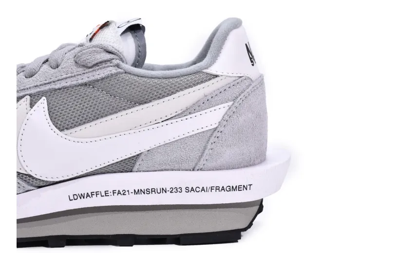  Fragment Design x sacai x Nike LDWaffle Light Smoke Grey DH2684-001
