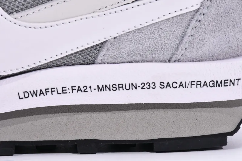  Fragment Design x sacai x Nike LDWaffle Light Smoke Grey DH2684-001