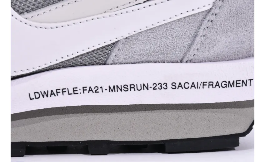  Fragment Design x sacai x Nike LDWaffle Light Smoke Grey DH2684-001