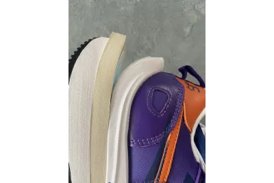  Sacai x Nike VaporWaffle Dark Iris DD1875-500 02
