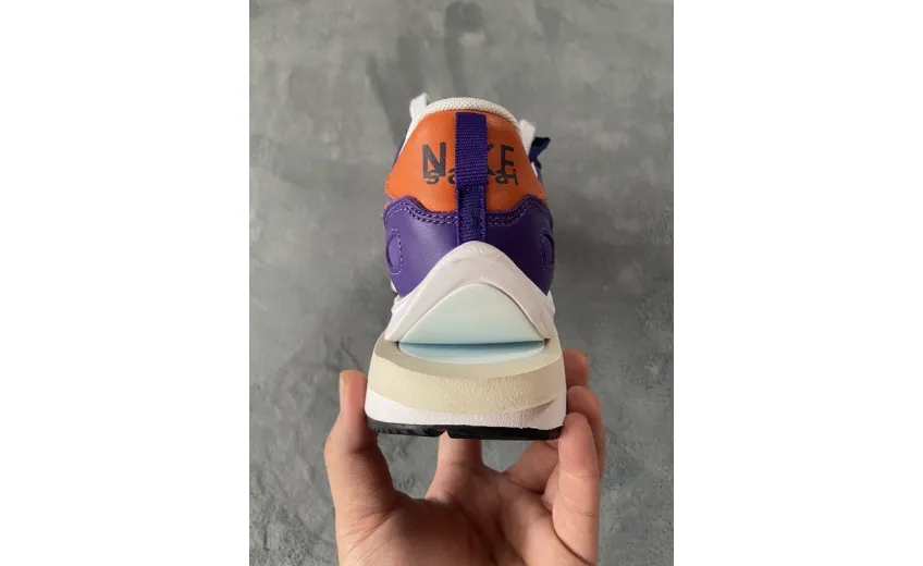  Sacai x Nike VaporWaffle Dark Iris DD1875-500