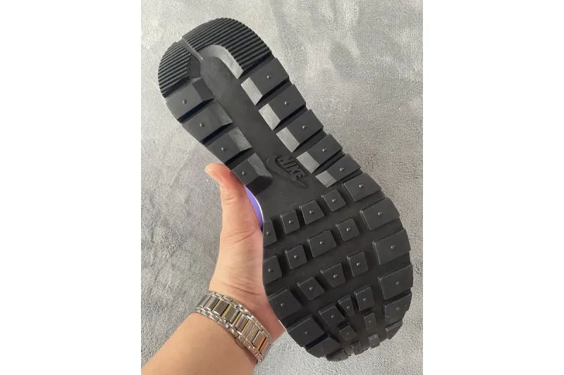  Sacai x Nike VaporWaffle Dark Iris DD1875-500
