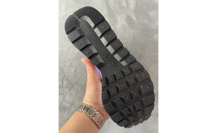  Sacai x Nike VaporWaffle Dark Iris DD1875-500