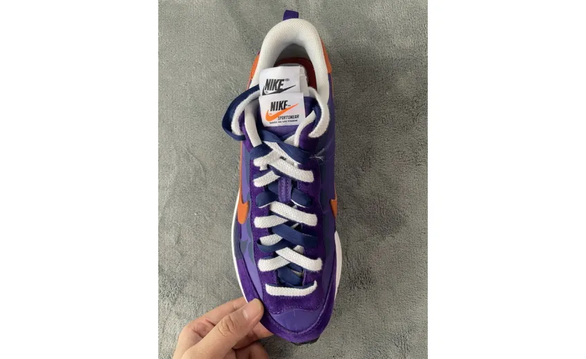  Sacai x Nike VaporWaffle Dark Iris DD1875-500