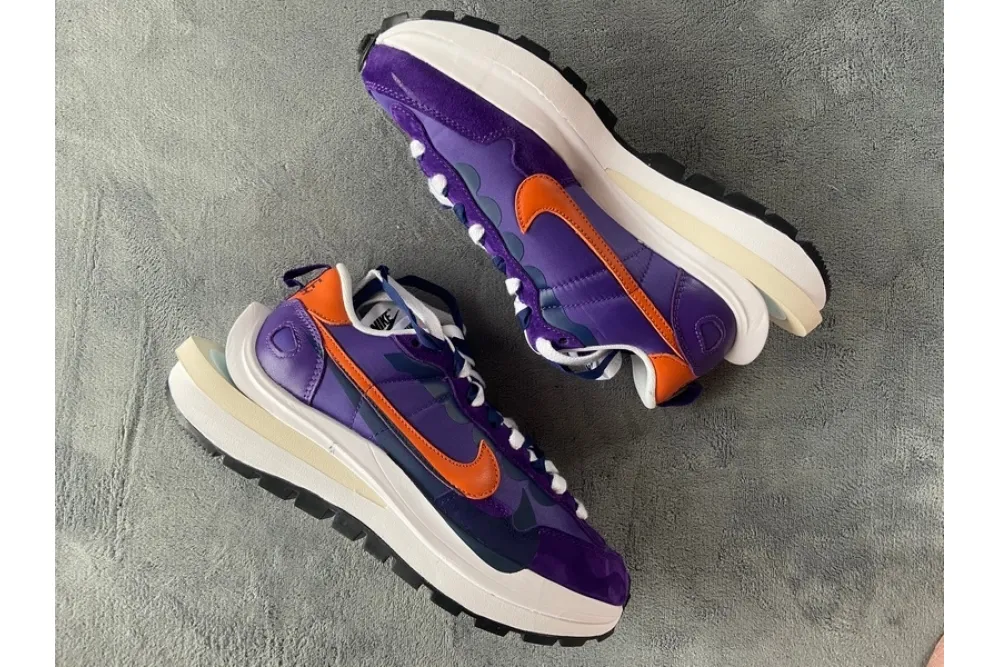  Sacai x Nike VaporWaffle Dark Iris DD1875-500