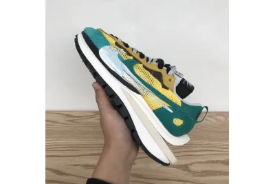  Sacai x Nike Pegasua Vaporfly Yellow Green CI9928-300 02