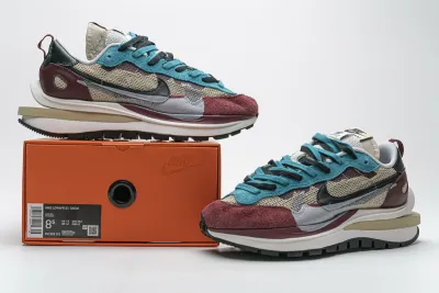  Sacai x Nike Pegasua Vaporfly String Black Villain Red CI9928-301 01