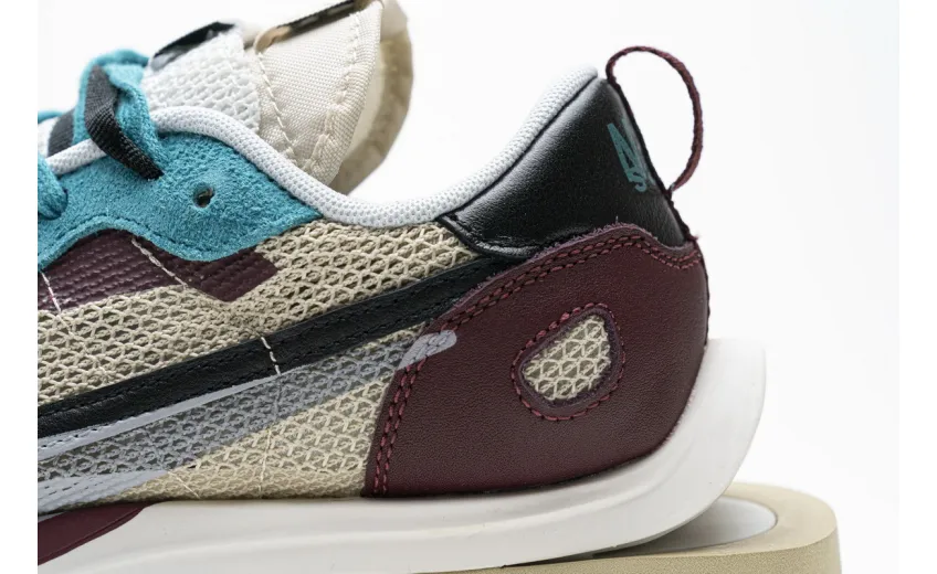  Sacai x Nike Pegasua Vaporfly String Black Villain Red CI9928-301