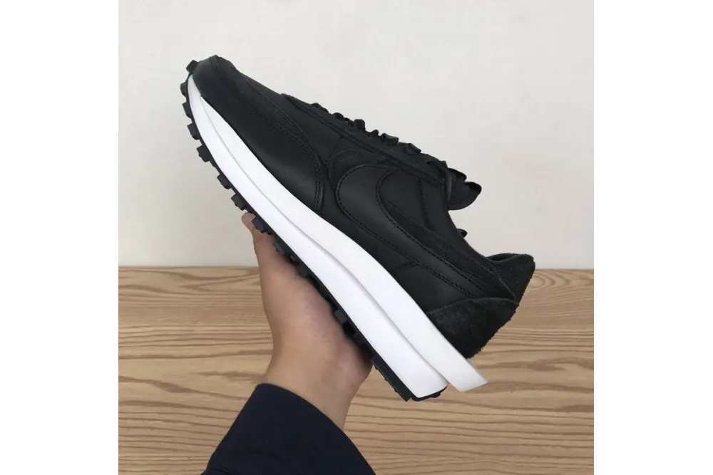  Sacai x Nike LDWaffle Black White BV0073-002