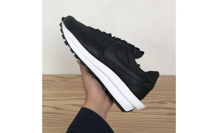  Sacai x Nike LDWaffle Black White BV0073-002