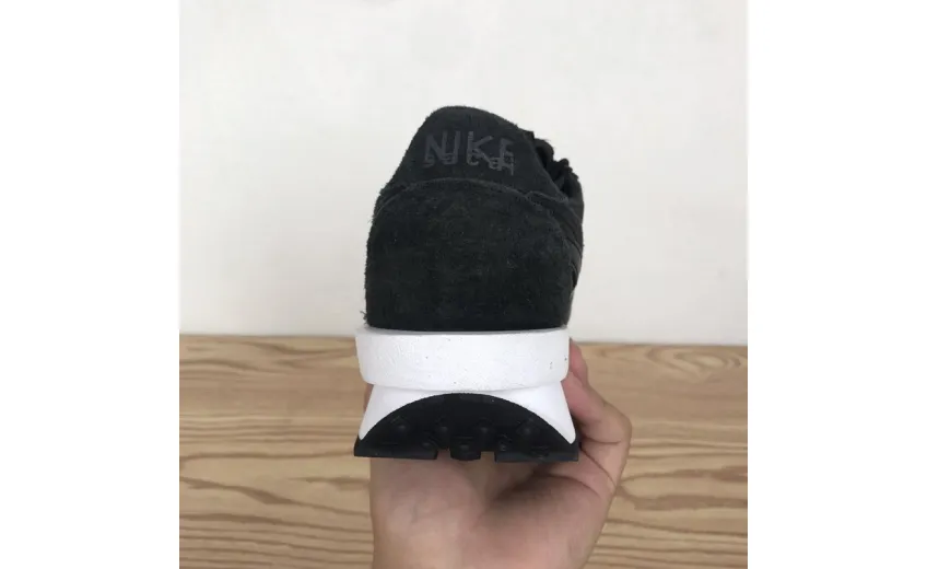  Sacai x Nike LDWaffle Black White BV0073-002