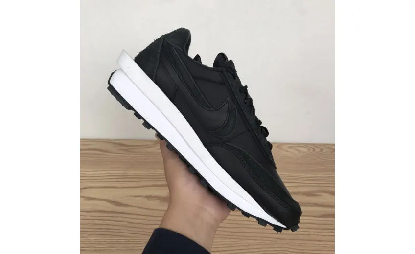  Sacai x Nike LDWaffle Black White BV0073-002