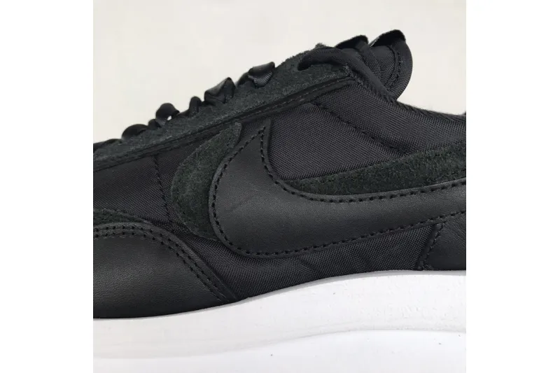  Sacai x Nike LDWaffle Black White BV0073-002
