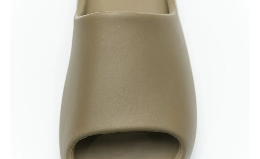  Adidas Yeezy Slide CORE Coffee FV8425 