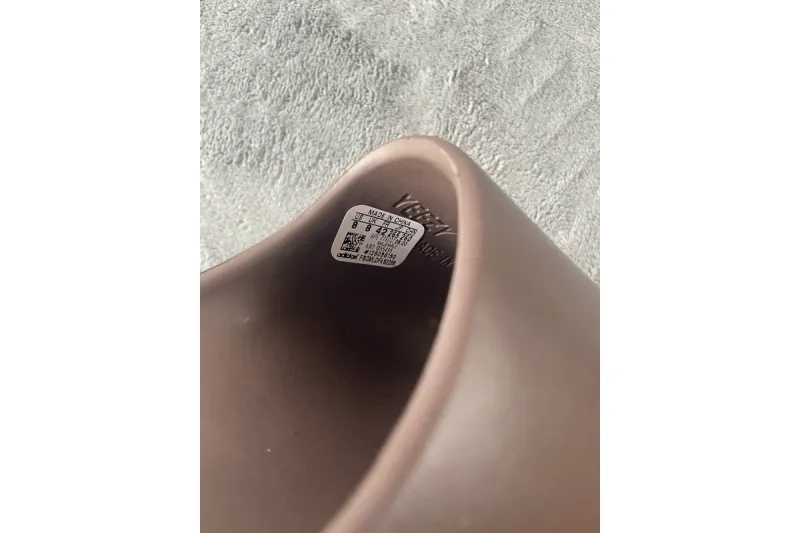  Adidas Yeezy Slide Soot Brown G55495 