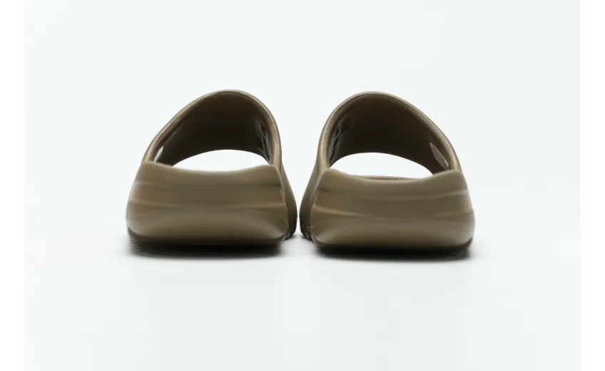  Adidas Yeezy Slide CORE Brown G55492