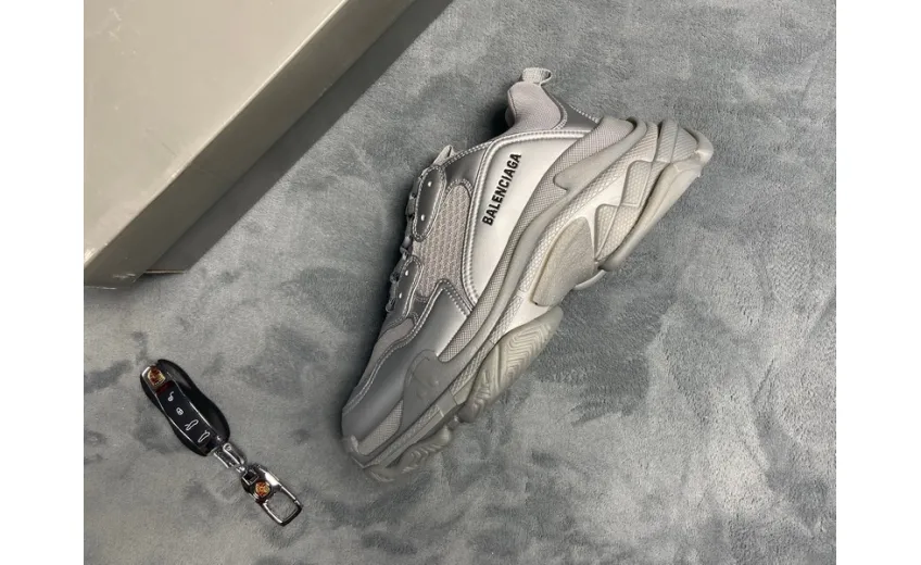  Balenciaga Triple S Light Gray Silver 536737 W2FS2 8100