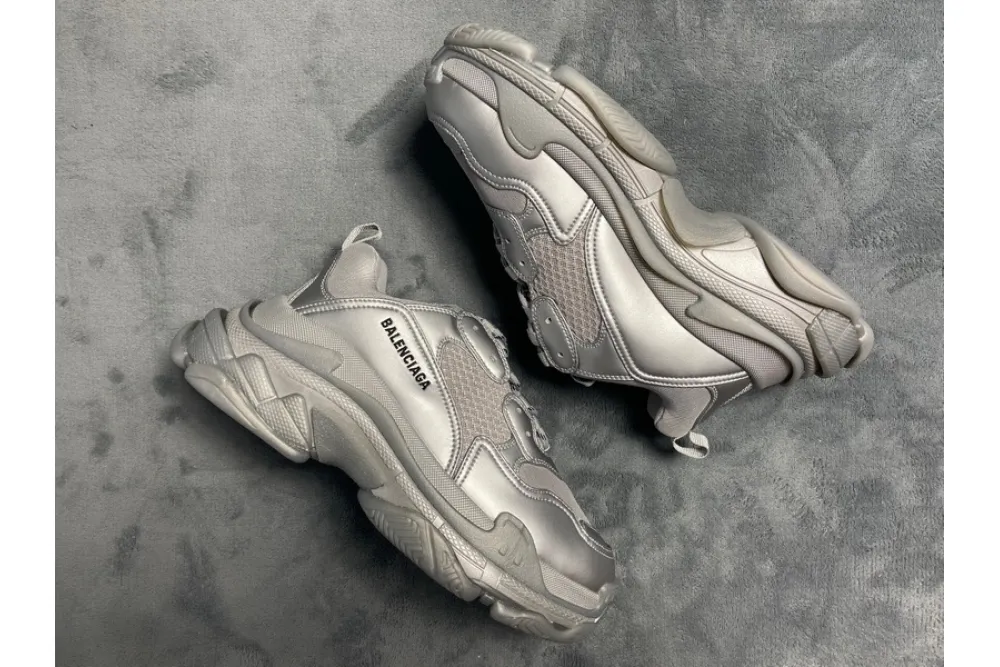  Balenciaga Triple S Light Gray Silver 536737 W2FS2 8100
