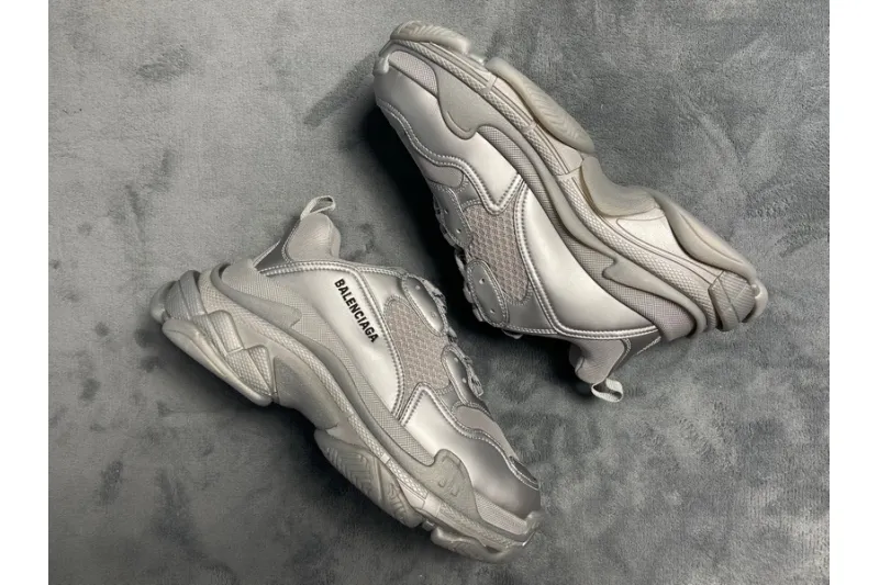  Balenciaga Triple S Light Gray Silver 536737 W2FS2 8100