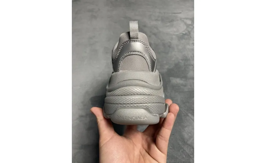  Balenciaga Triple S Light Gray Silver 536737 W2FS2 8100