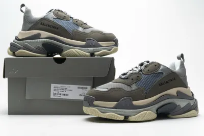  Balenciaga Triple S Grey 483513 W06E1 1259 01
