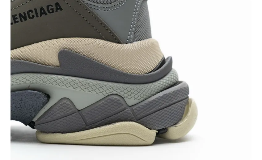  Balenciaga Triple S Grey 483513 W06E1 1259